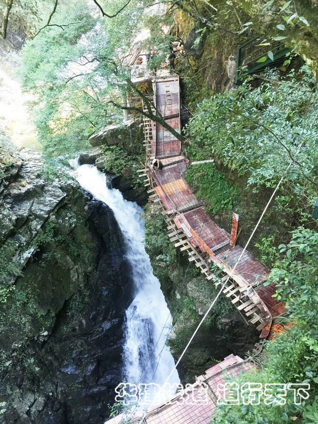 皇帝洞大峡谷景区位于福州晋安区,面积12000多亩,距离福州市区约45